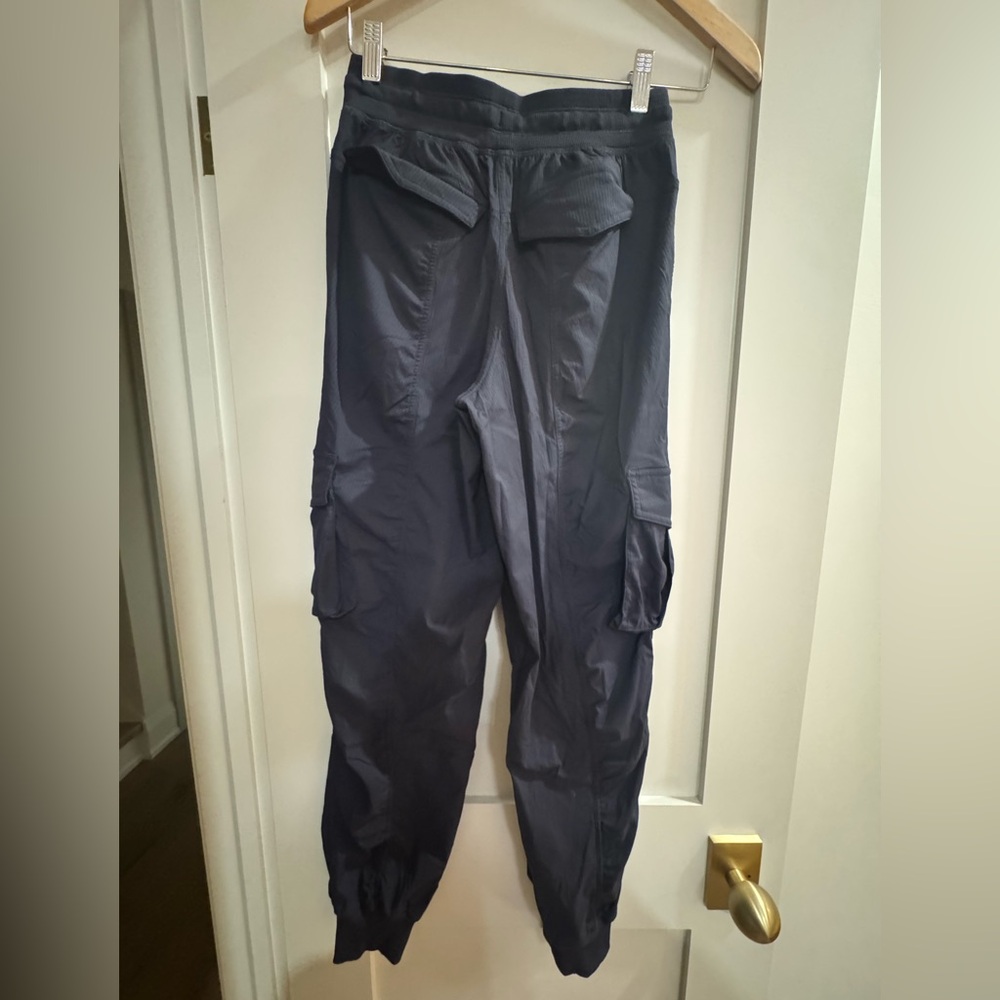 Dance Studio Mid-Rise Jogger
Full Length Size 4 - Picture 3 of 4